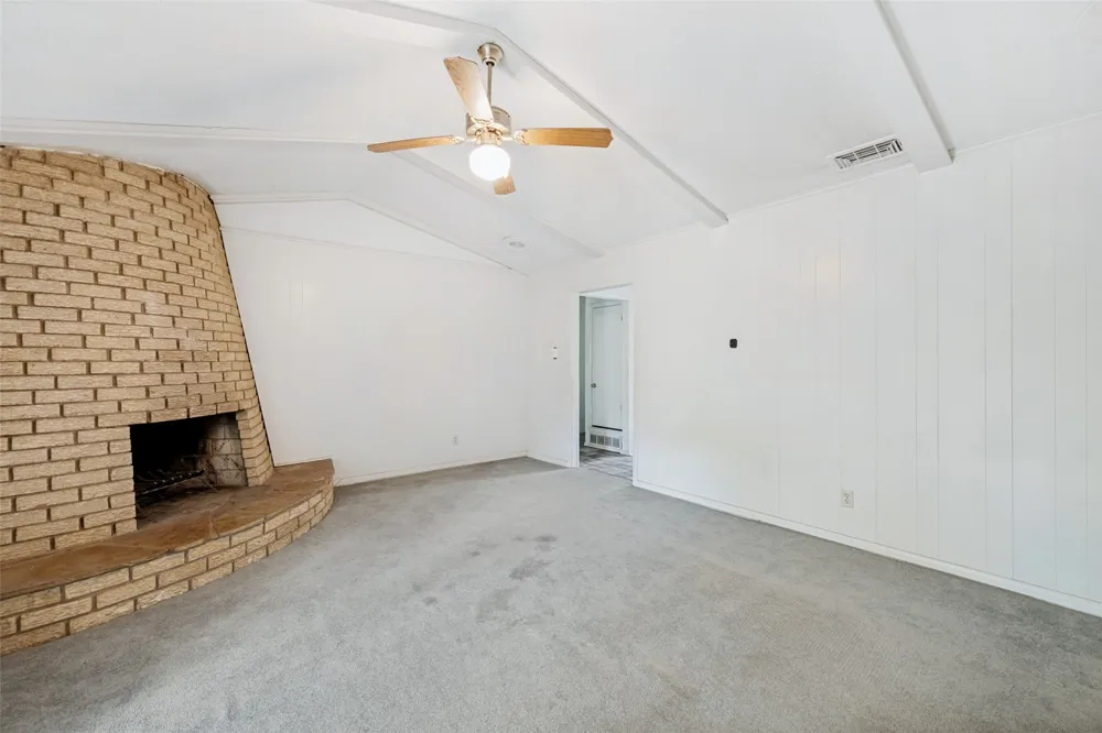 2817 Buffalo Court Arlington, TX 76013