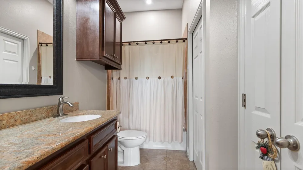 15218 Devin Lane Crosby, TX 77532