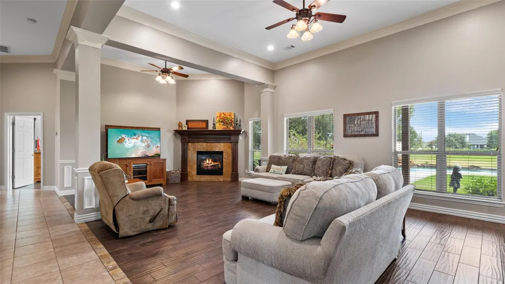 15218 Devin Lane Crosby, TX 77532