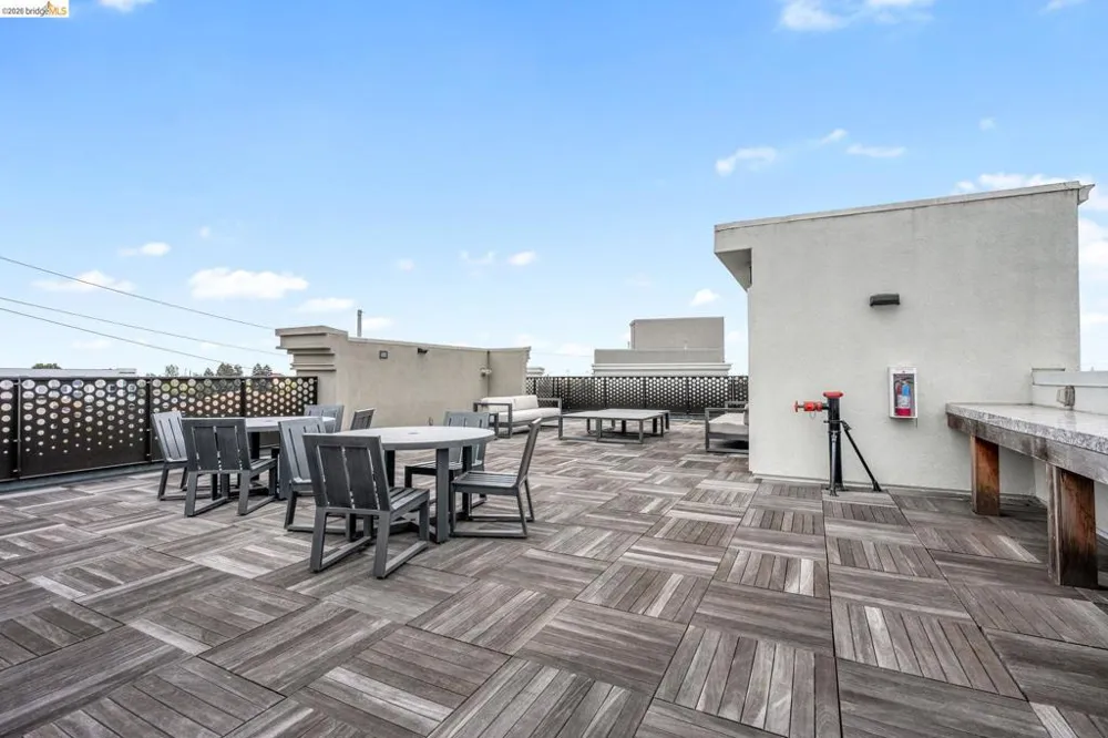 2875 Tradewind Dr Alameda, CA 94501