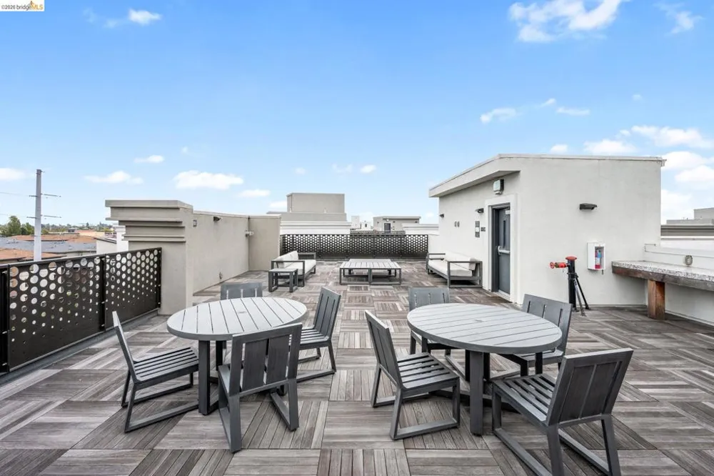 2875 Tradewind Dr Alameda, CA 94501