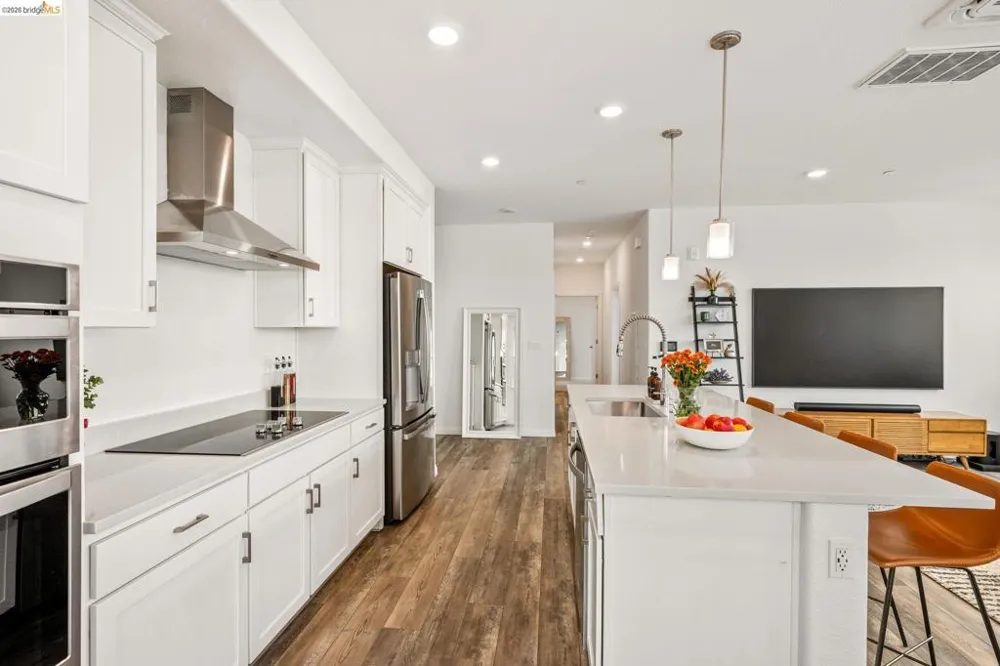 2875 Tradewind Dr Alameda, CA 94501
