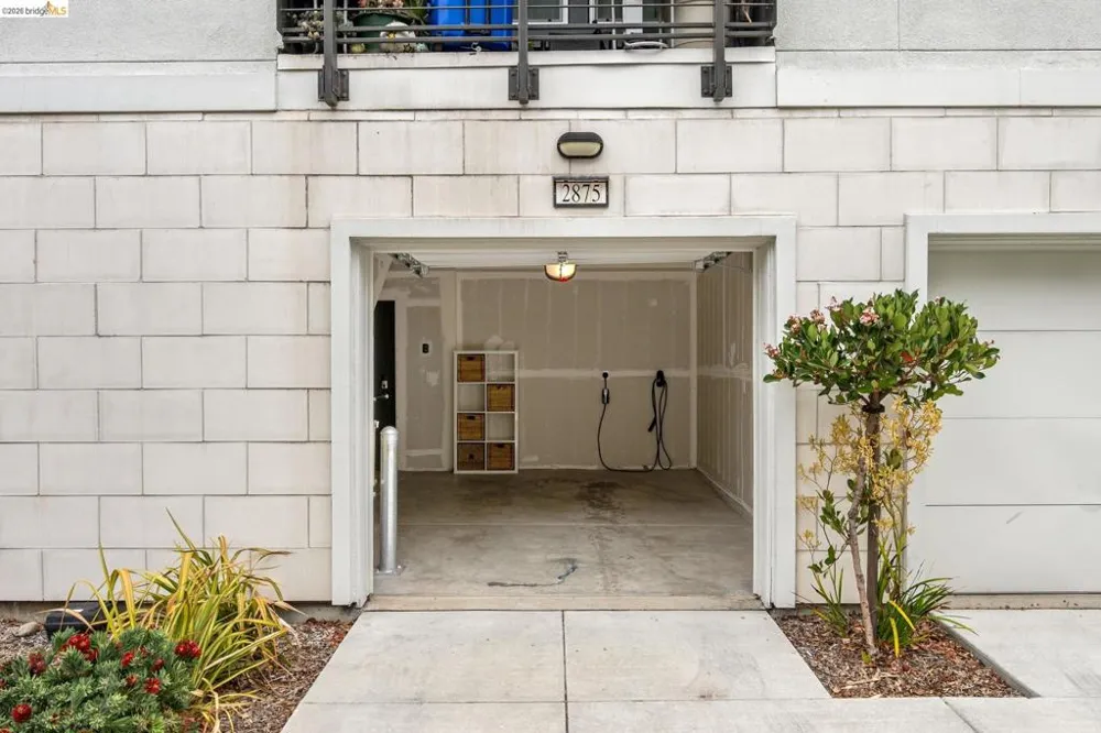 2875 Tradewind Dr Alameda, CA 94501