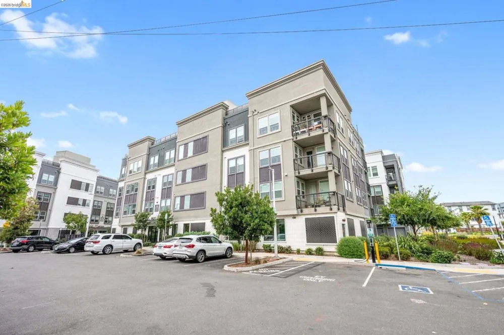 2875 Tradewind Dr Alameda, CA 94501