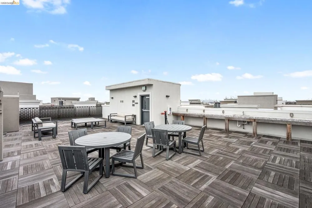 2875 Tradewind Dr Alameda, CA 94501