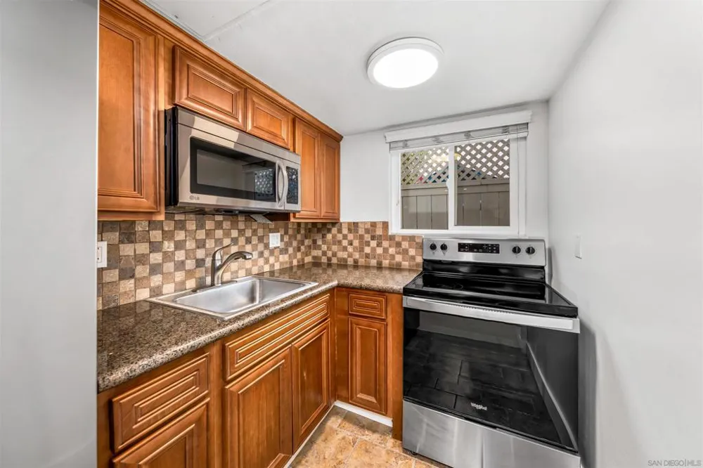 1030 Robinson Ave #208 San Diego, CA 92103