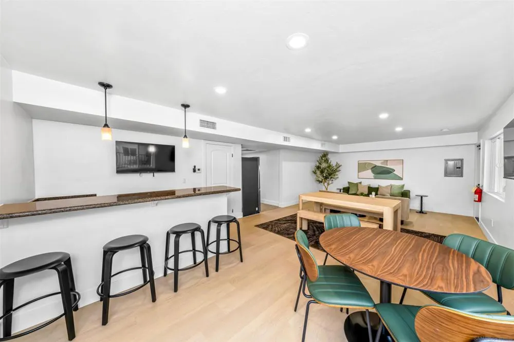 1030 Robinson Ave #208 San Diego, CA 92103
