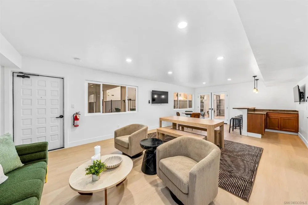 1030 Robinson Ave #208 San Diego, CA 92103
