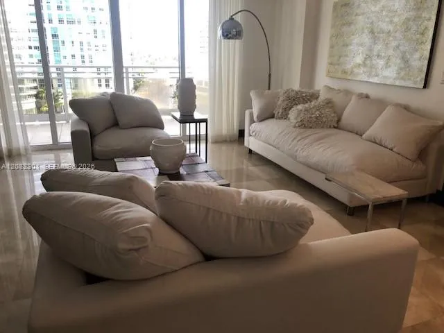 901 Brickell Key Blvd #1105 Miami, FL 33131