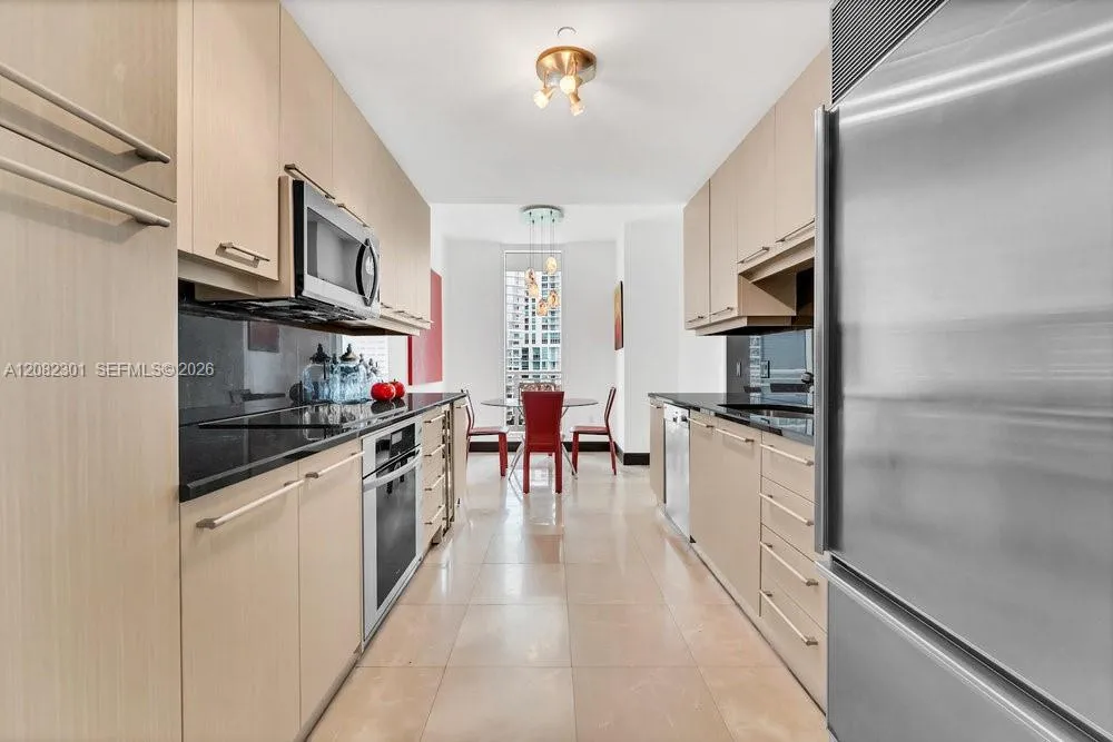 901 Brickell Key Blvd #1105 Miami, FL 33131