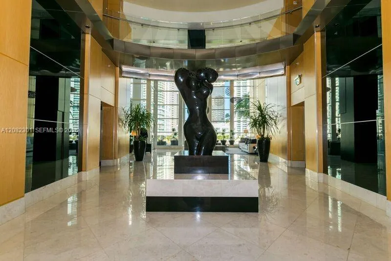 901 Brickell Key Blvd #1105 Miami, FL 33131