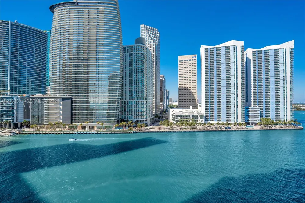 901 Brickell Key Blvd #1105 Miami, FL 33131