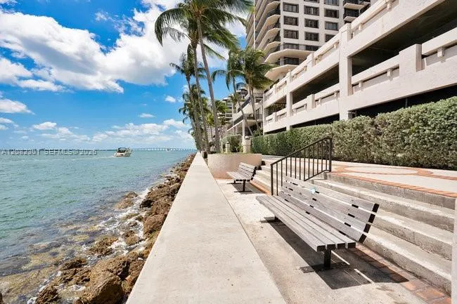901 Brickell Key Blvd #1105 Miami, FL 33131