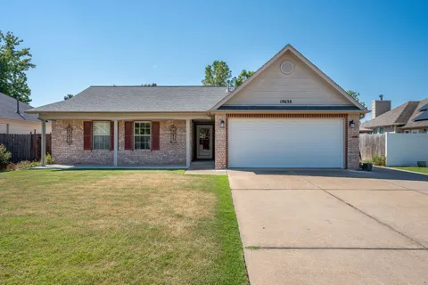 19638 E 38th Place S