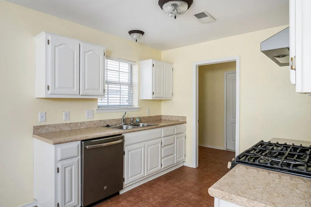 19638 E 38th Place S Broken Arrow, OK 74014
