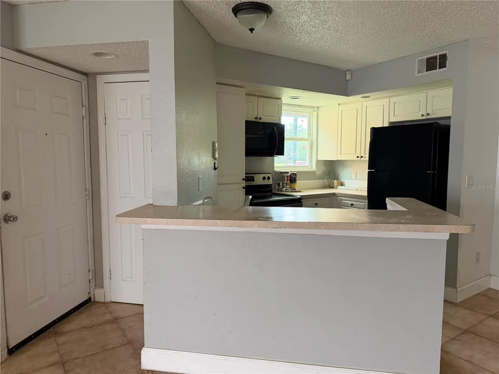 4658 COMMANDER DRIVE #817 Orlando, FL 32822