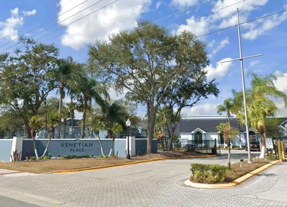 4658 COMMANDER DRIVE #817 Orlando, FL 32822