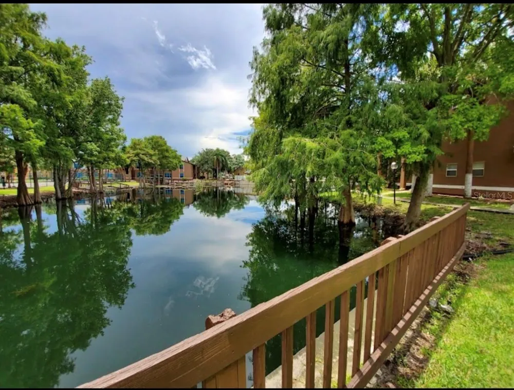 4658 COMMANDER DRIVE #817 Orlando, FL 32822