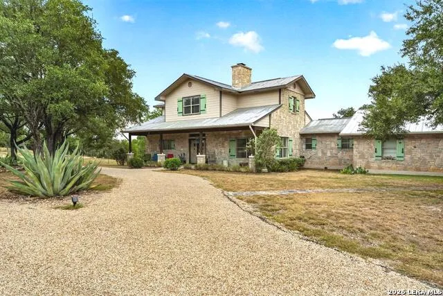 1348 LIVE OAK RDG Bandera, TX 78003