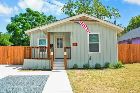 3818 Penelope Street