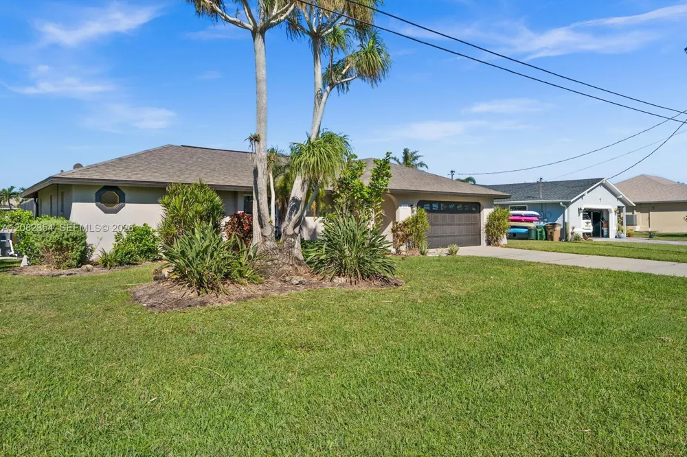 117 SE 40 th ter Cape Coral, FL 33904