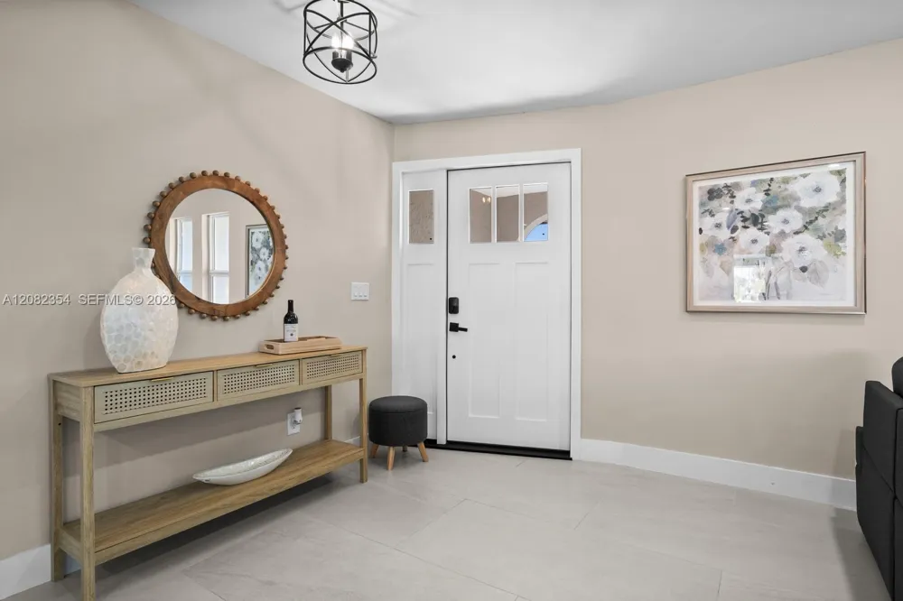 117 SE 40 th ter Cape Coral, FL 33904