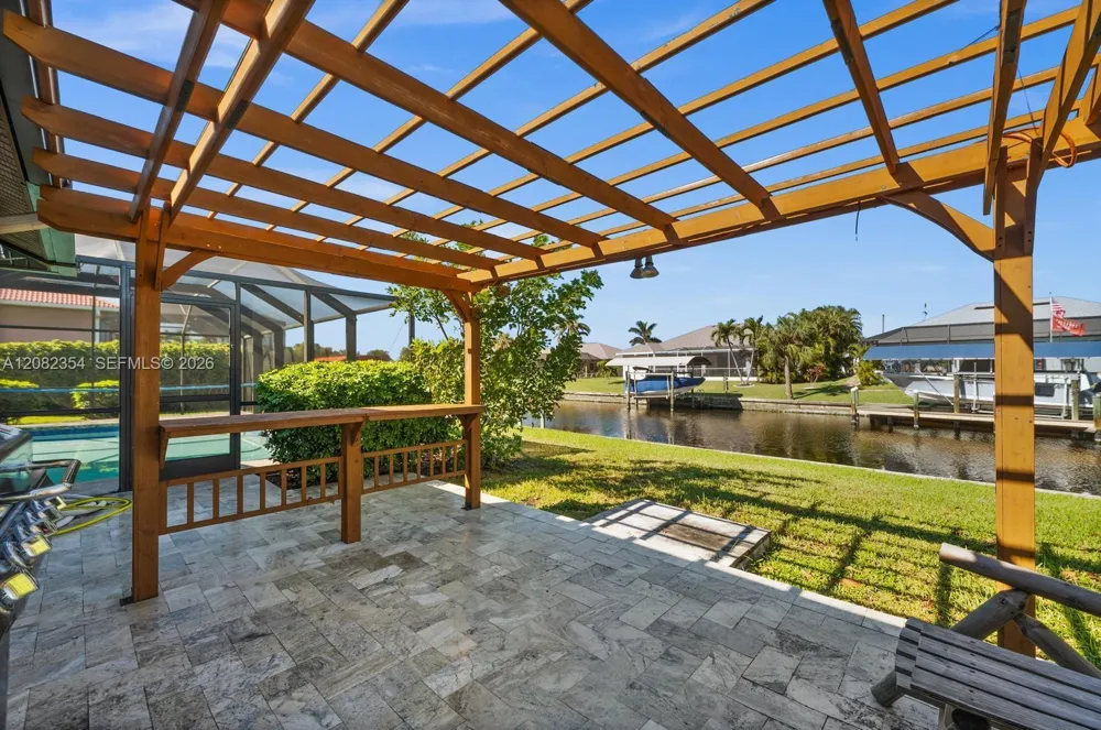 117 SE 40 th ter Cape Coral, FL 33904