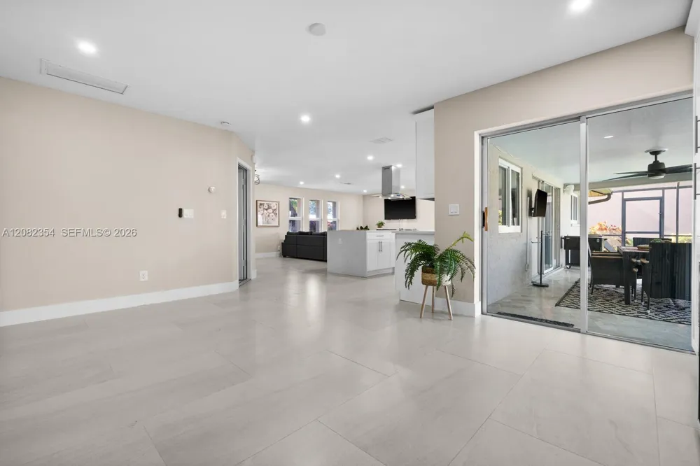 117 SE 40 th ter Cape Coral, FL 33904