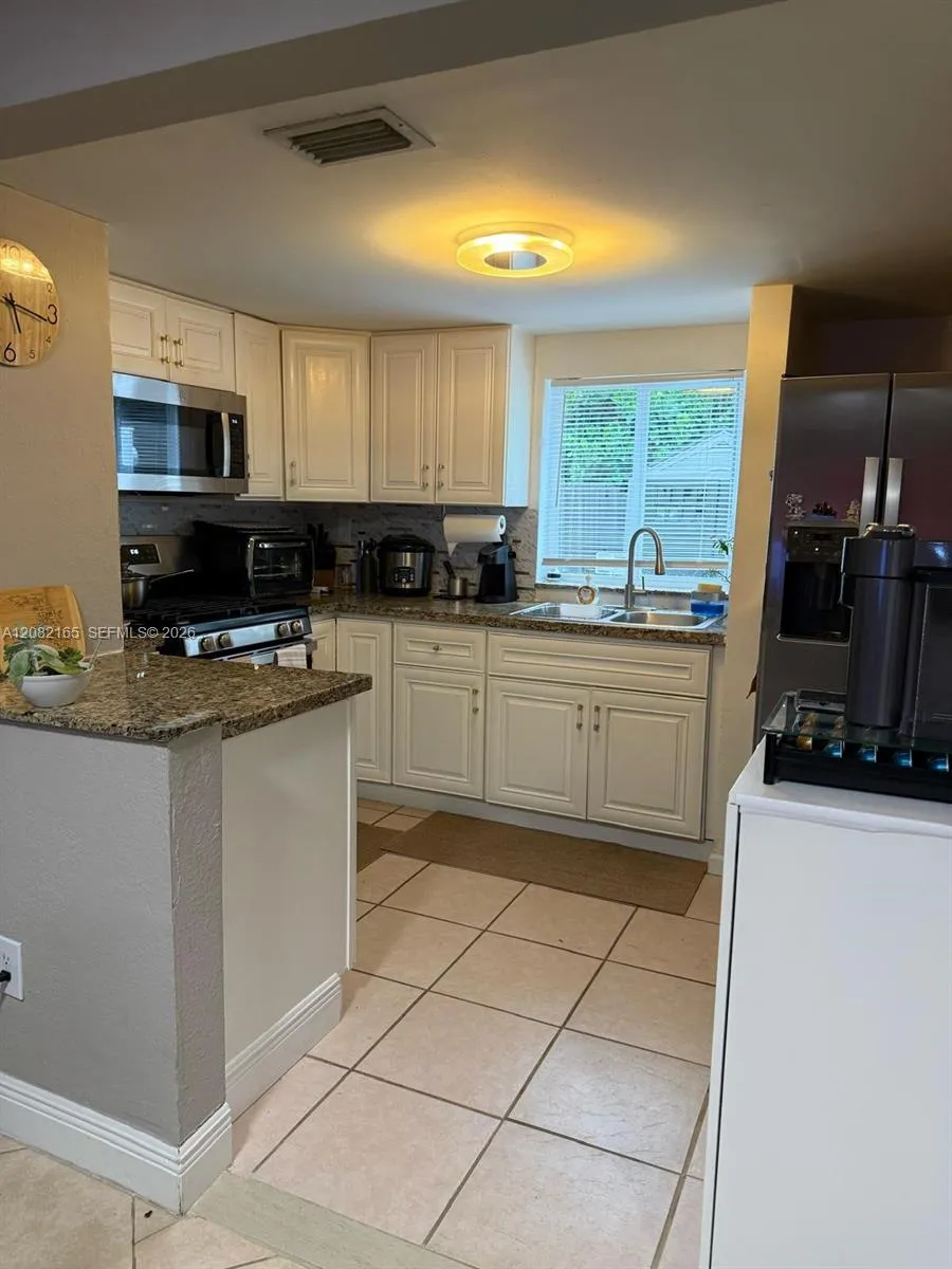 7002 SW 114th Ave #7002 Miami, FL 33173