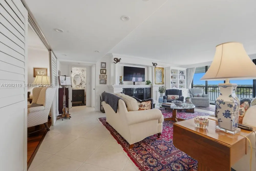 19670 Beach Rd #PHB4 Tequesta, FL 33469