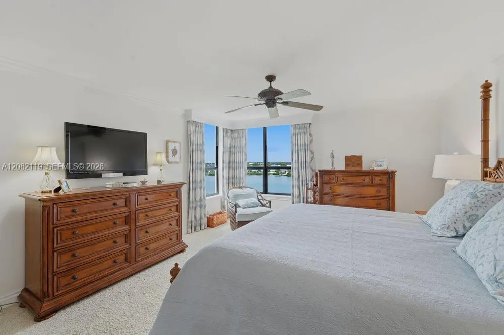 19670 Beach Rd #PHB4 Tequesta, FL 33469