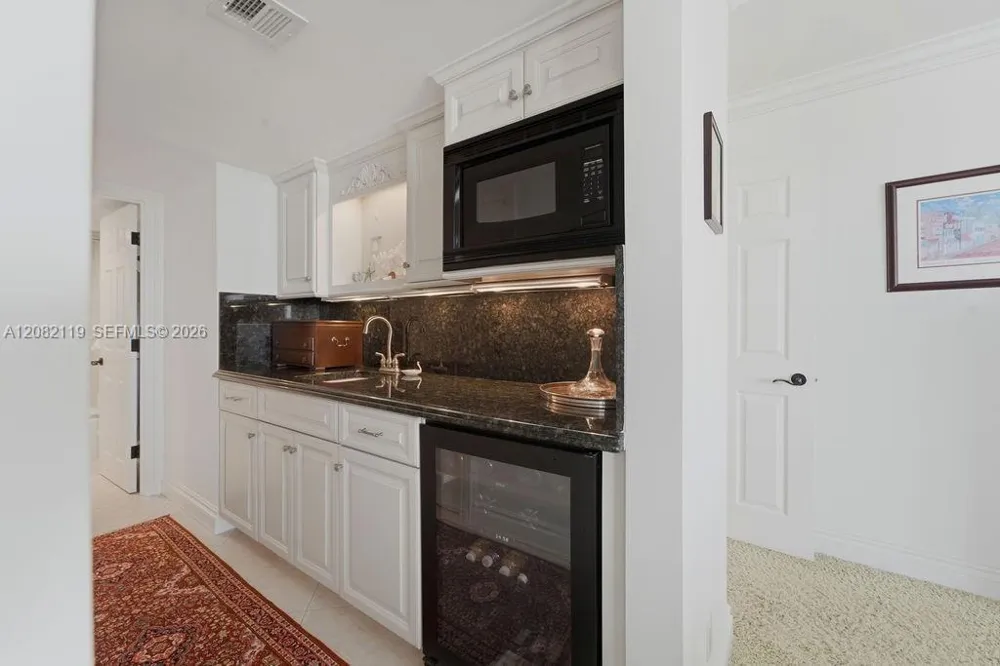 19670 Beach Rd #PHB4 Tequesta, FL 33469