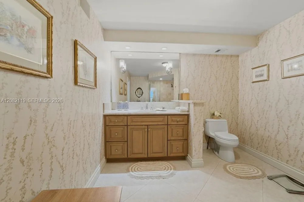 19670 Beach Rd #PHB4 Tequesta, FL 33469