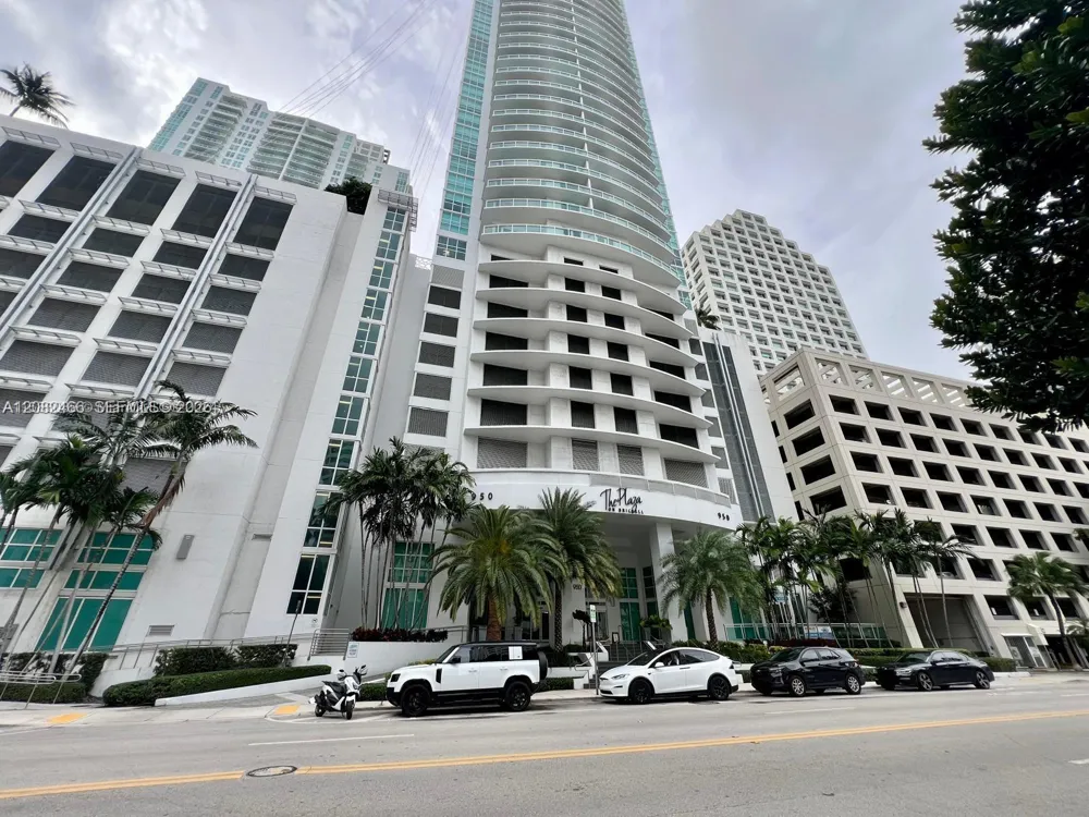 950 S Brickell Bay #1109 Miami, FL 33131