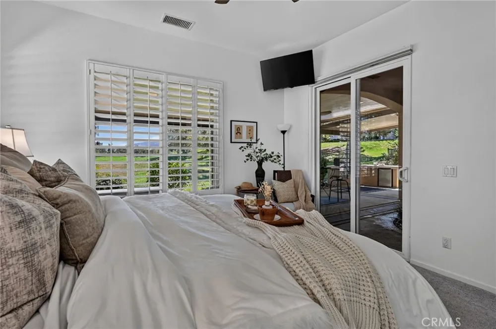 24126 Whitetail Corona, CA 92883