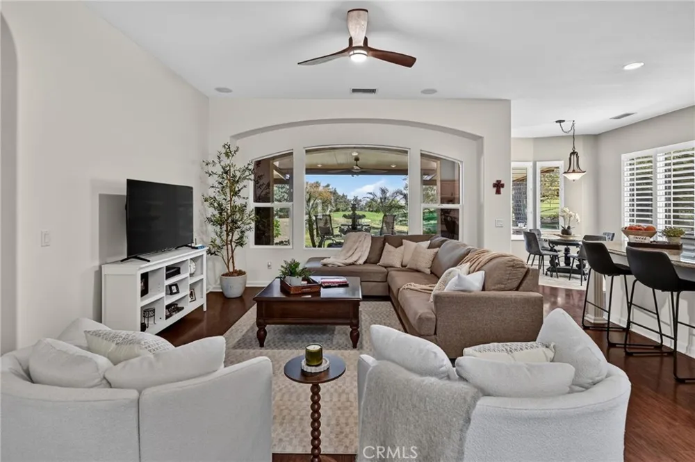 24126 Whitetail Corona, CA 92883