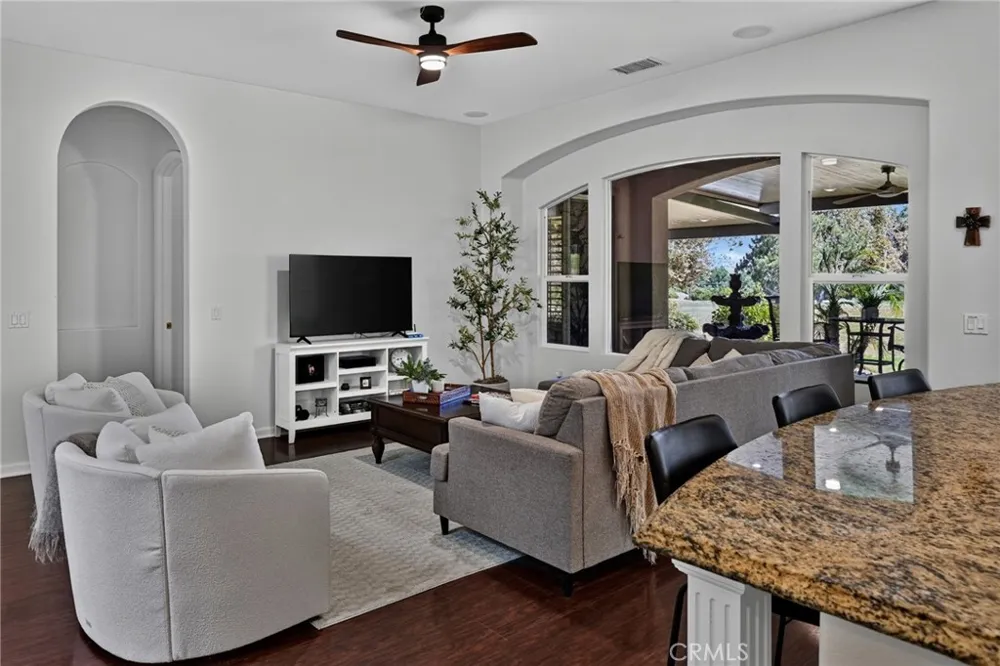 24126 Whitetail Corona, CA 92883