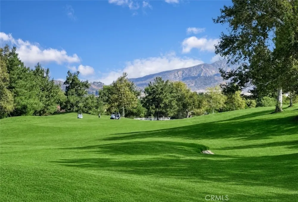 24126 Whitetail Corona, CA 92883