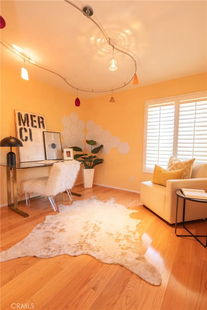 2378 Avenida Otono Thousand Oaks, CA 91362