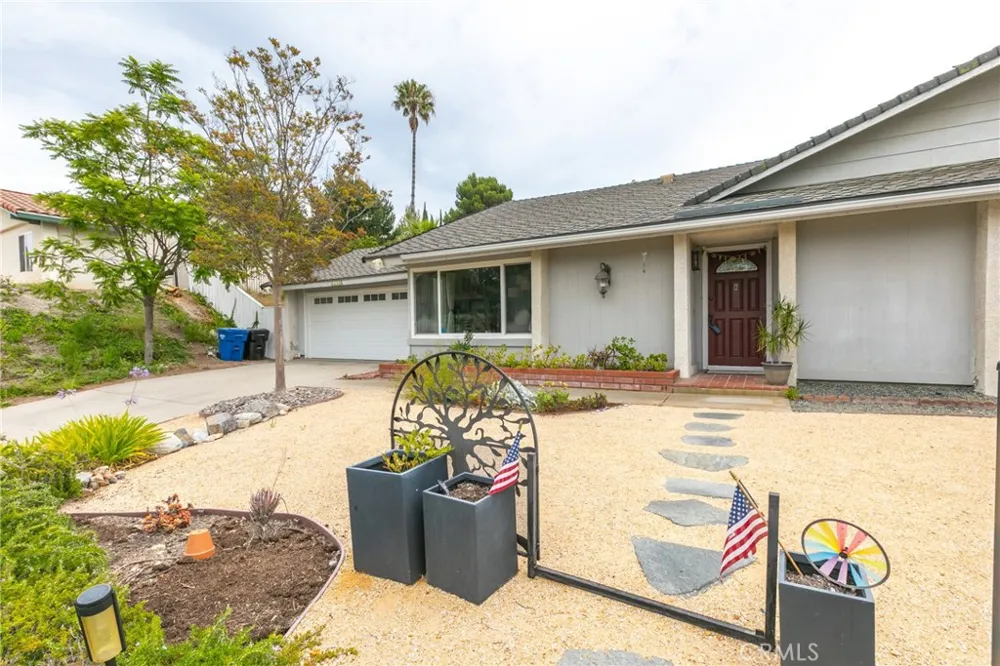 2378 Avenida Otono Thousand Oaks, CA 91362