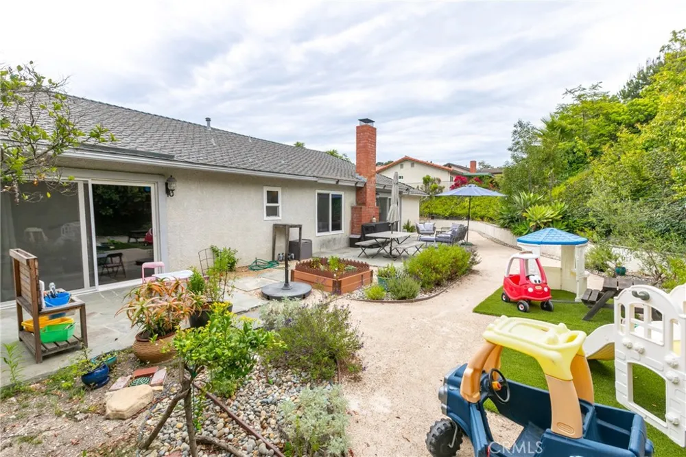 2378 Avenida Otono Thousand Oaks, CA 91362