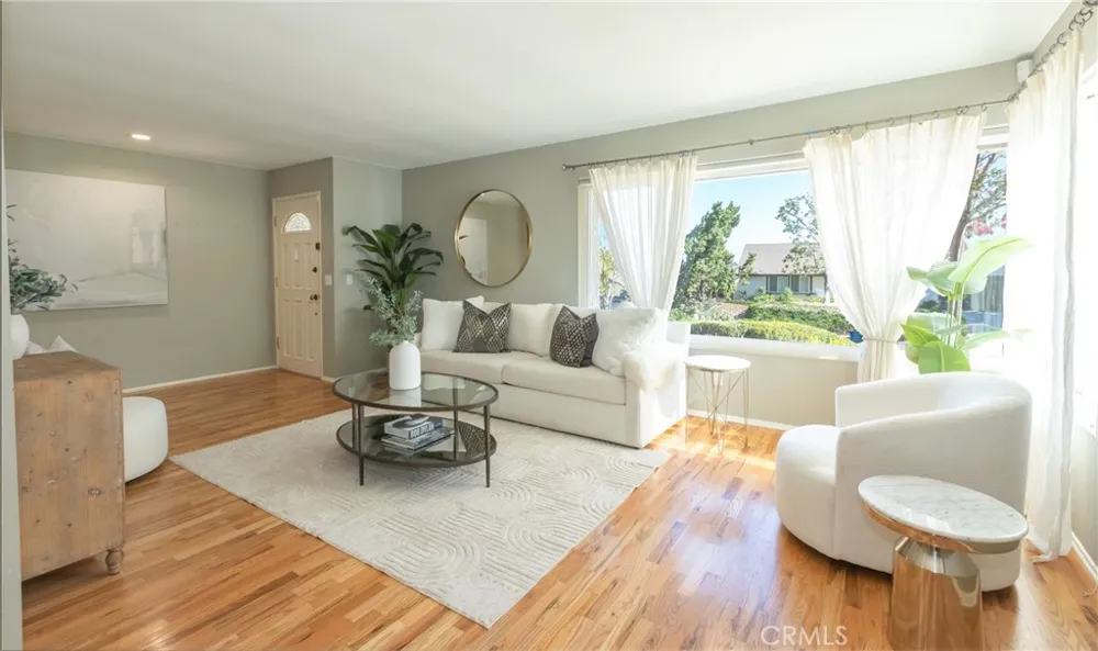2378 Avenida Otono Thousand Oaks, CA 91362