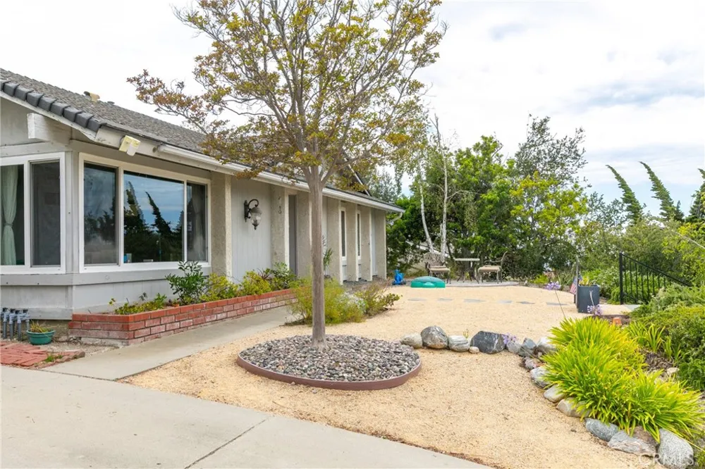 2378 Avenida Otono Thousand Oaks, CA 91362