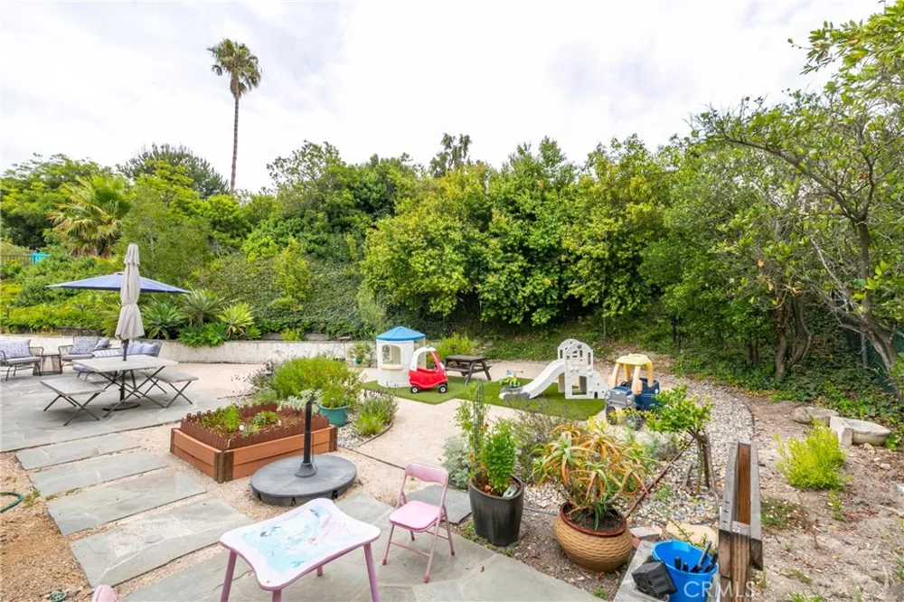 2378 Avenida Otono Thousand Oaks, CA 91362