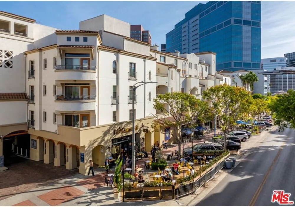 1041 Glendon Avenue #4151 Los Angeles, CA 90024