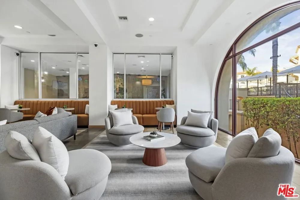 1041 Glendon Avenue #4151 Los Angeles, CA 90024
