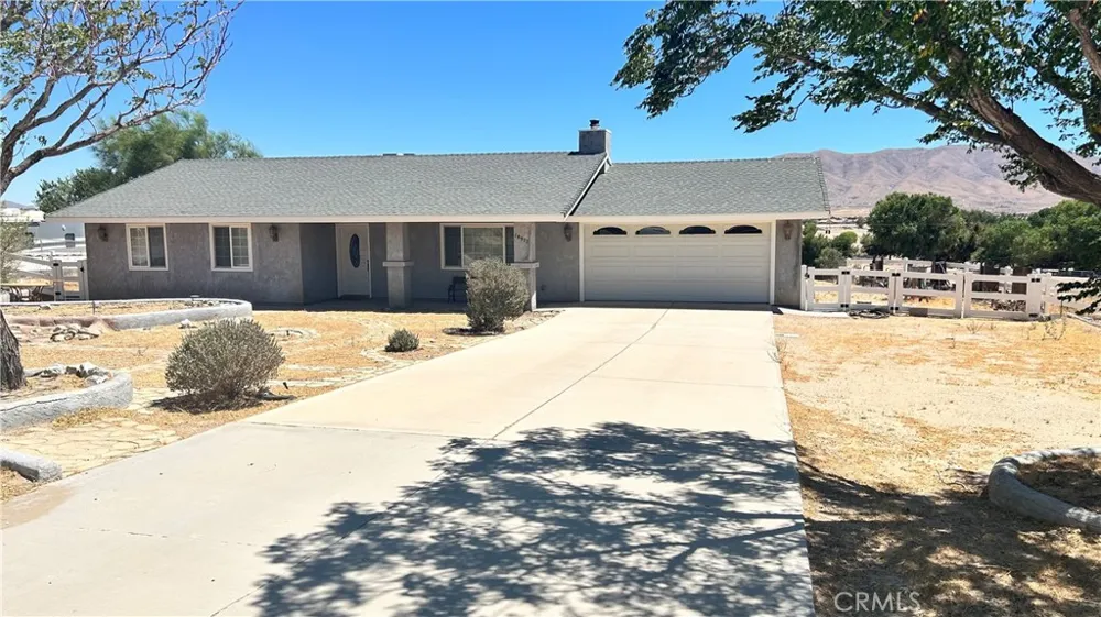 18977 Covina Hesperia, CA 92345