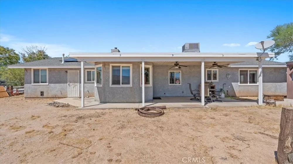 18977 Covina Hesperia, CA 92345