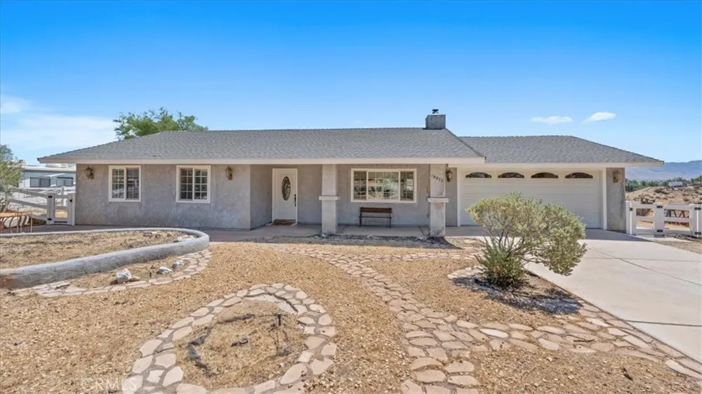18977 Covina Hesperia, CA 92345