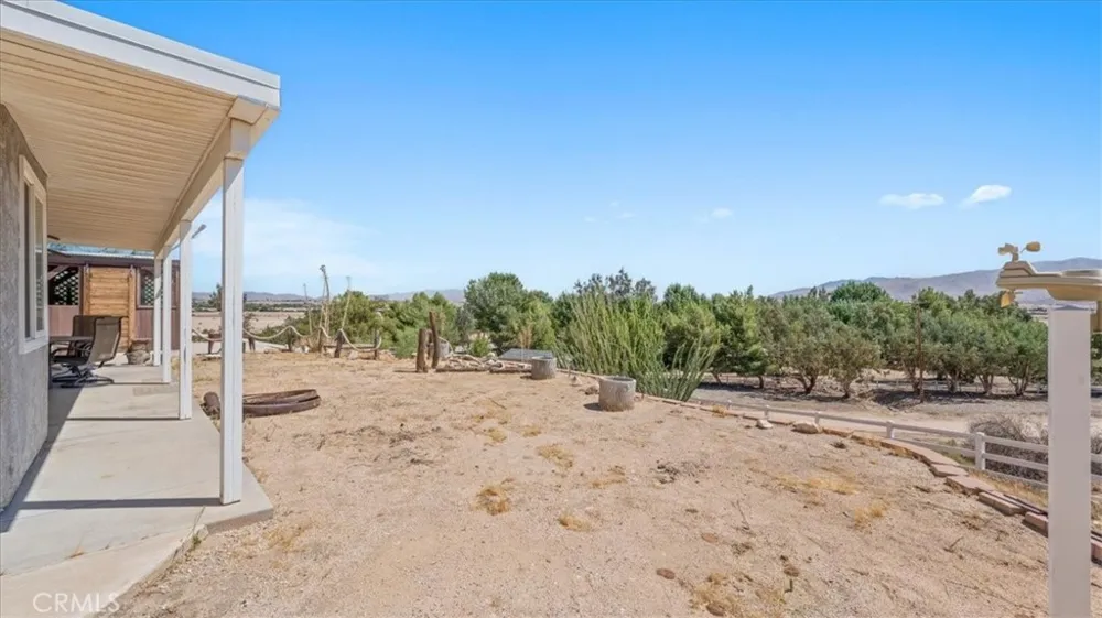 18977 Covina Hesperia, CA 92345